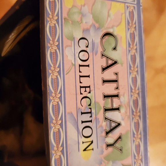 6" Native American/Indian Princess Porcelain Doll, Cathay Collection NIB W Cert - Picture 5 of 7